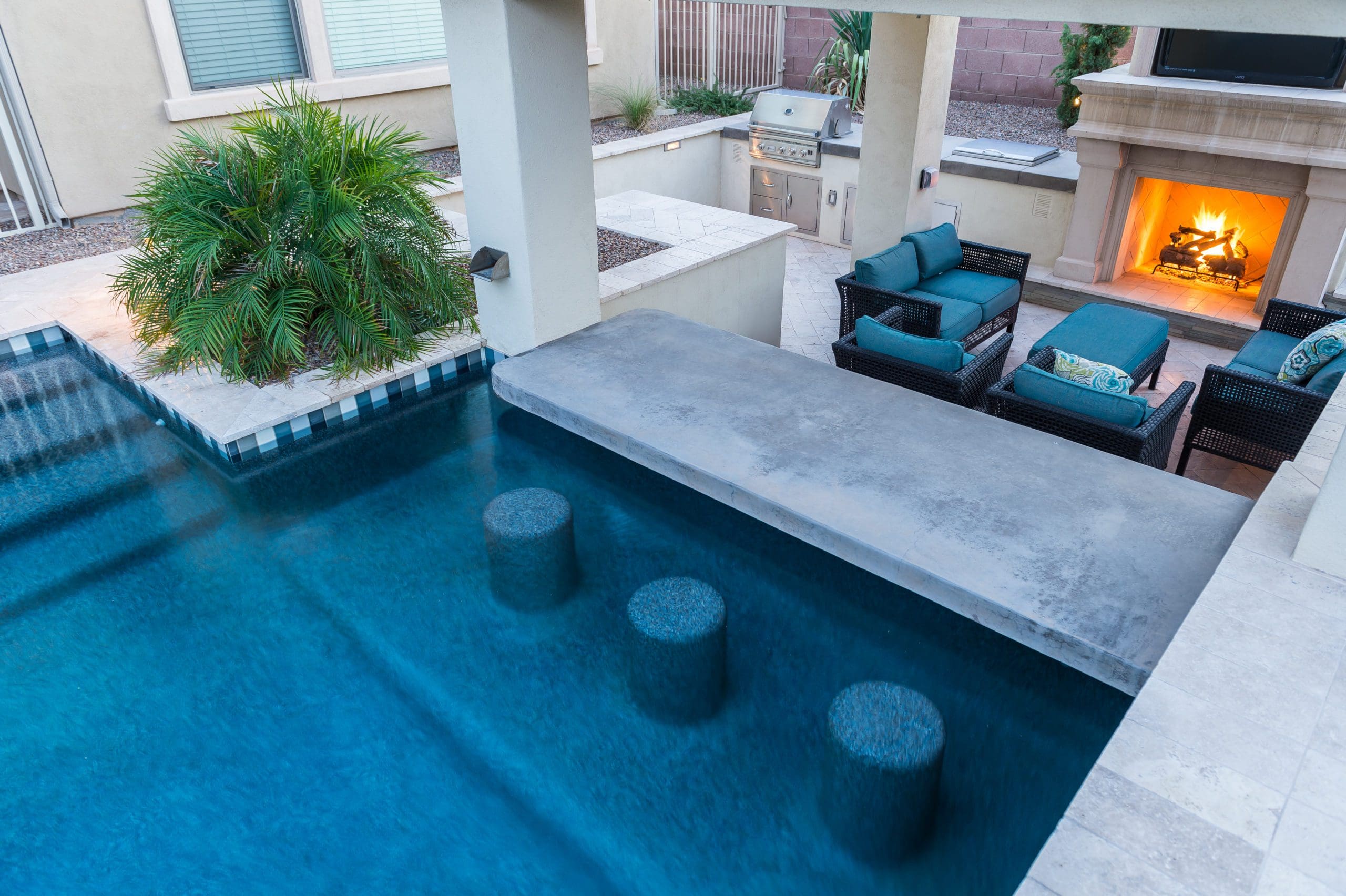 Swim-Up Bar & In-Pool Tables